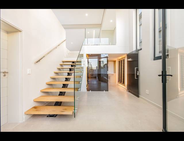 5 BEDROOM HOUSE FOR SALE IN CLARA ANNA FONTEIN
